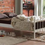 Hatkus Çift Kişilik Ferforje Beyaz Metal Karyola