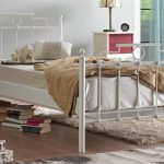 Hatkus Tek Kişilik Ferforje Beyaz Metal Karyola